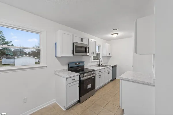 $195,000 | 16 Ford Drive, Wellford, SC 29385