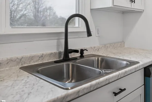 $195,000 | 16 Ford Drive, Wellford, SC 29385