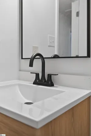 $195,000 | 16 Ford Drive, Wellford, SC 29385