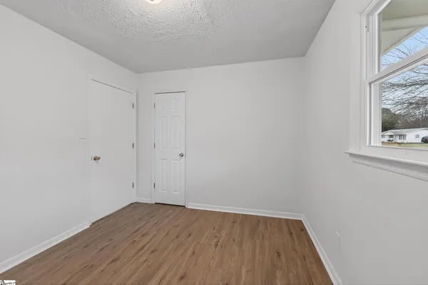 $195,000 | 16 Ford Drive, Wellford, SC 29385