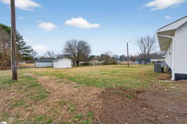 $195,000 | 16 Ford Drive, Wellford, SC 29385