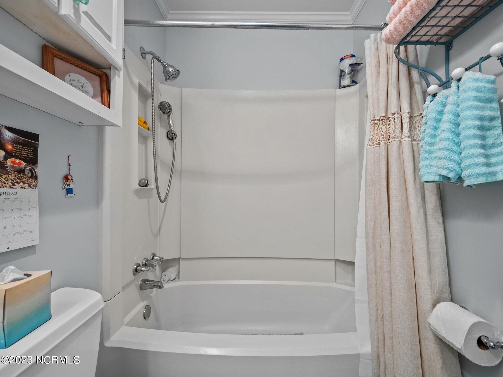 2182 New River Inlet Road, Unit 371 North Topsail Beach, NC 28460 - Photo 18 of 40 Guest Bath