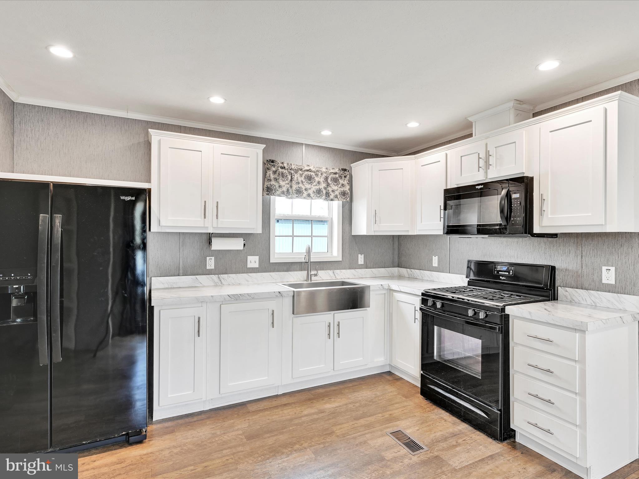 54 Penn Valley Village Lititz, PA 17543 - Photo 11 of 26 Eat-In-Kitchen