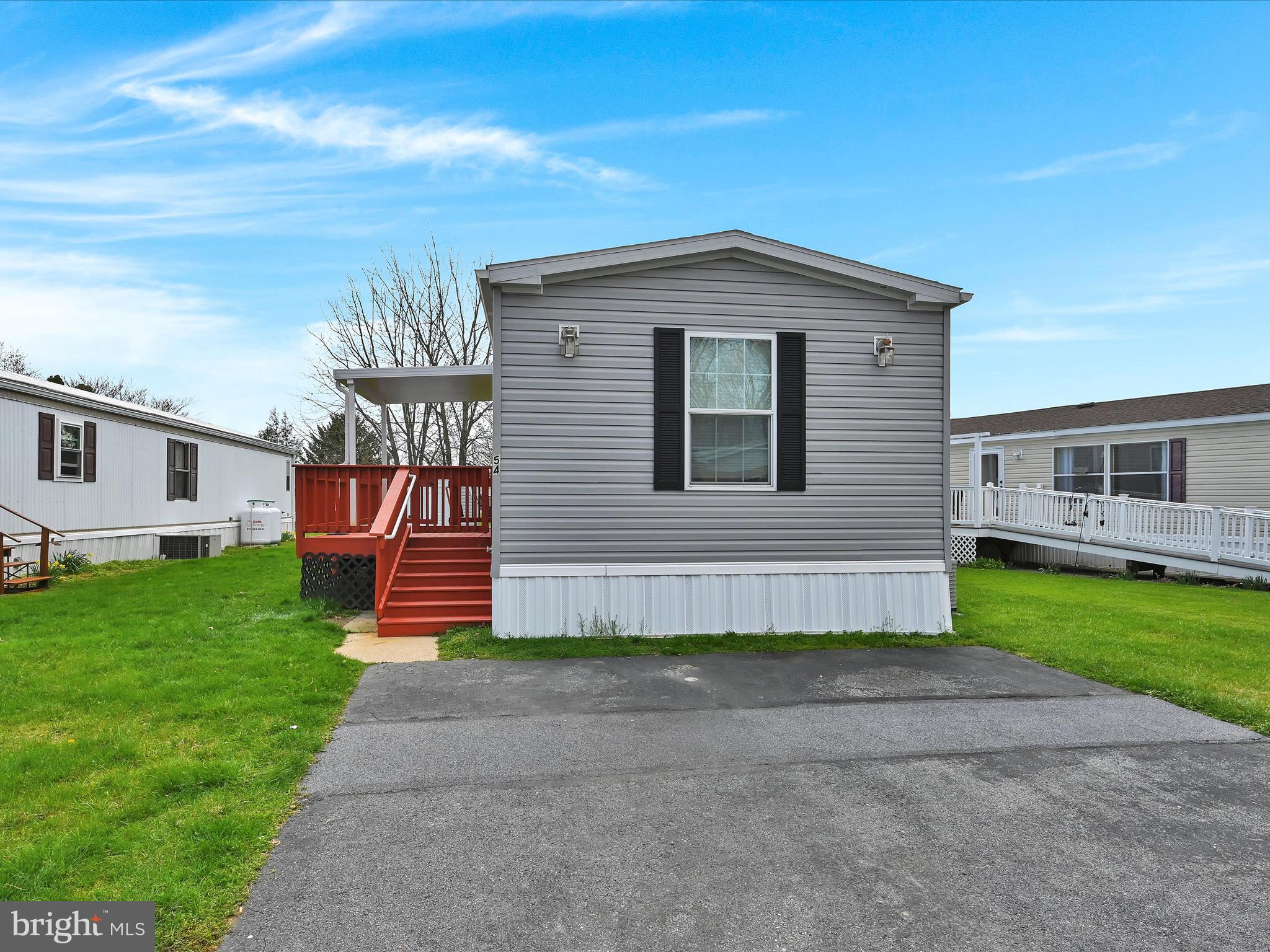 54 Penn Valley Village Lititz, PA 17543 - Photo 2 of 26 Front