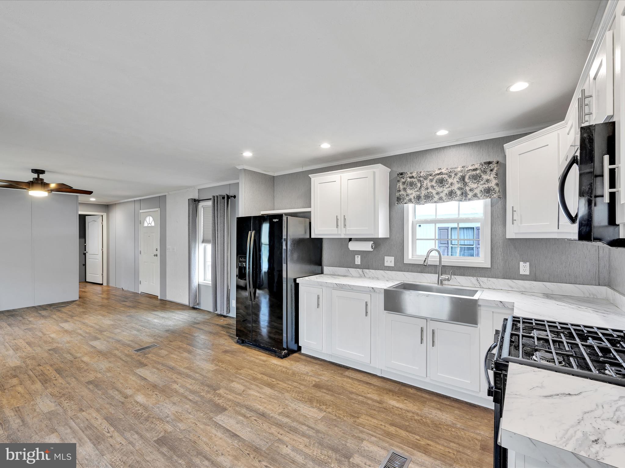 54 Penn Valley Village Lititz, PA 17543 - Photo 9 of 26 Eat-In-Kitchen