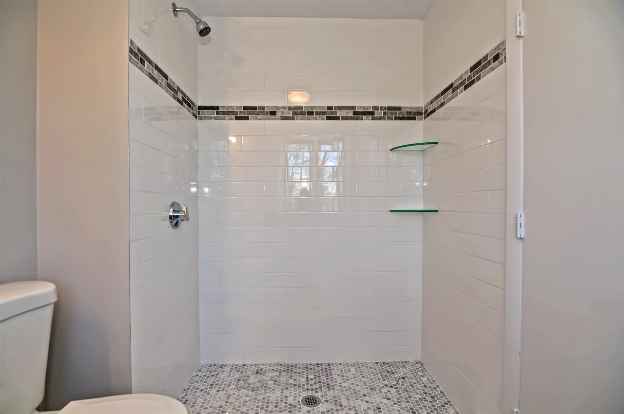 84 Pelham Road Pelham, NH 03076 - Photo 11 of 22 Gallery Image 11