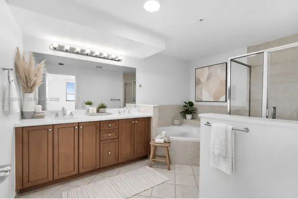 $3,000 | 8395 Southwest 73rd Avenue, Unit 510, Miami, FL 33143