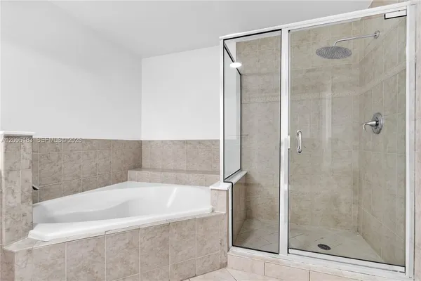 $3,000 | 8395 Southwest 73rd Avenue, Unit 510, Miami, FL 33143
