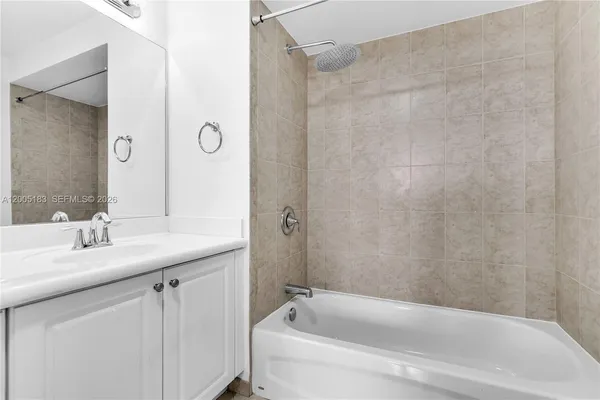 $3,000 | 8395 Southwest 73rd Avenue, Unit 510, Miami, FL 33143