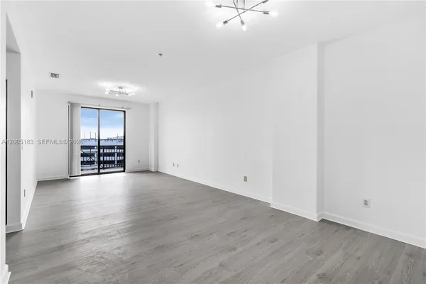 $3,000 | 8395 Southwest 73rd Avenue, Unit 510, Miami, FL 33143