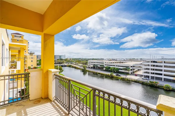 $3,000 | 8395 Southwest 73rd Avenue, Unit 510, Miami, FL 33143