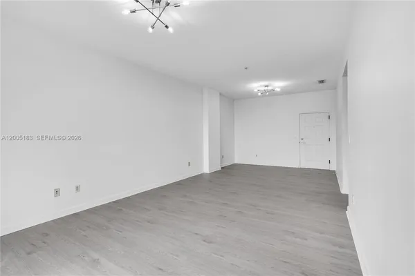 $3,000 | 8395 Southwest 73rd Avenue, Unit 510, Miami, FL 33143