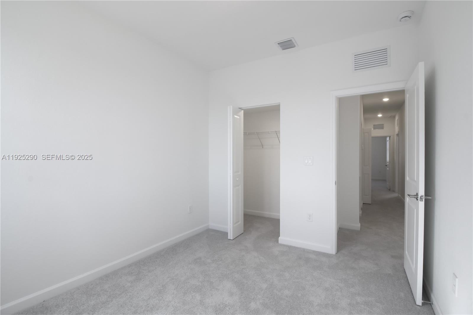 2747 Southeast 25th Avenue Homestead, FL 33035 - Photo 23 of 43