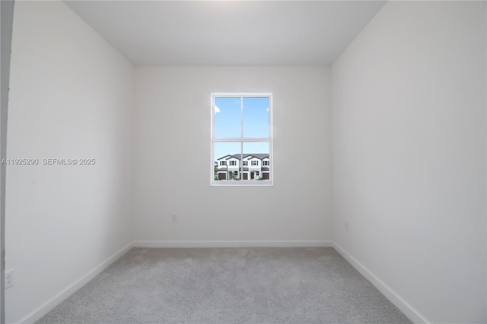 2747 Southeast 25th Avenue Homestead, FL 33035 - Photo 29 of 43