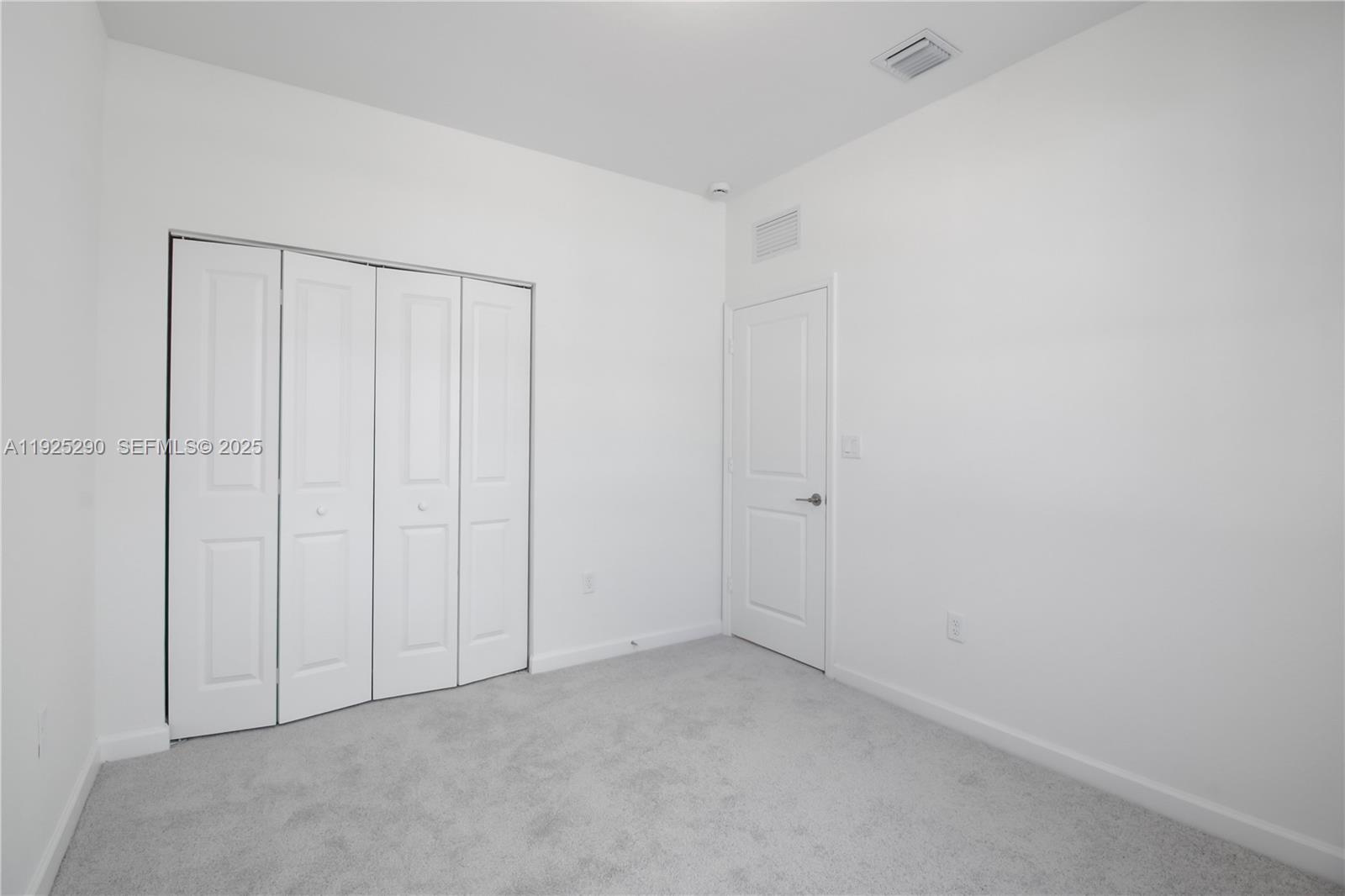 2747 Southeast 25th Avenue Homestead, FL 33035 - Photo 30 of 43