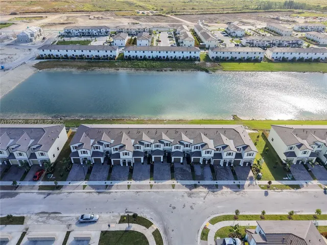 $3,200 | 2747 Southeast 25th Avenue, Homestead, FL 33035