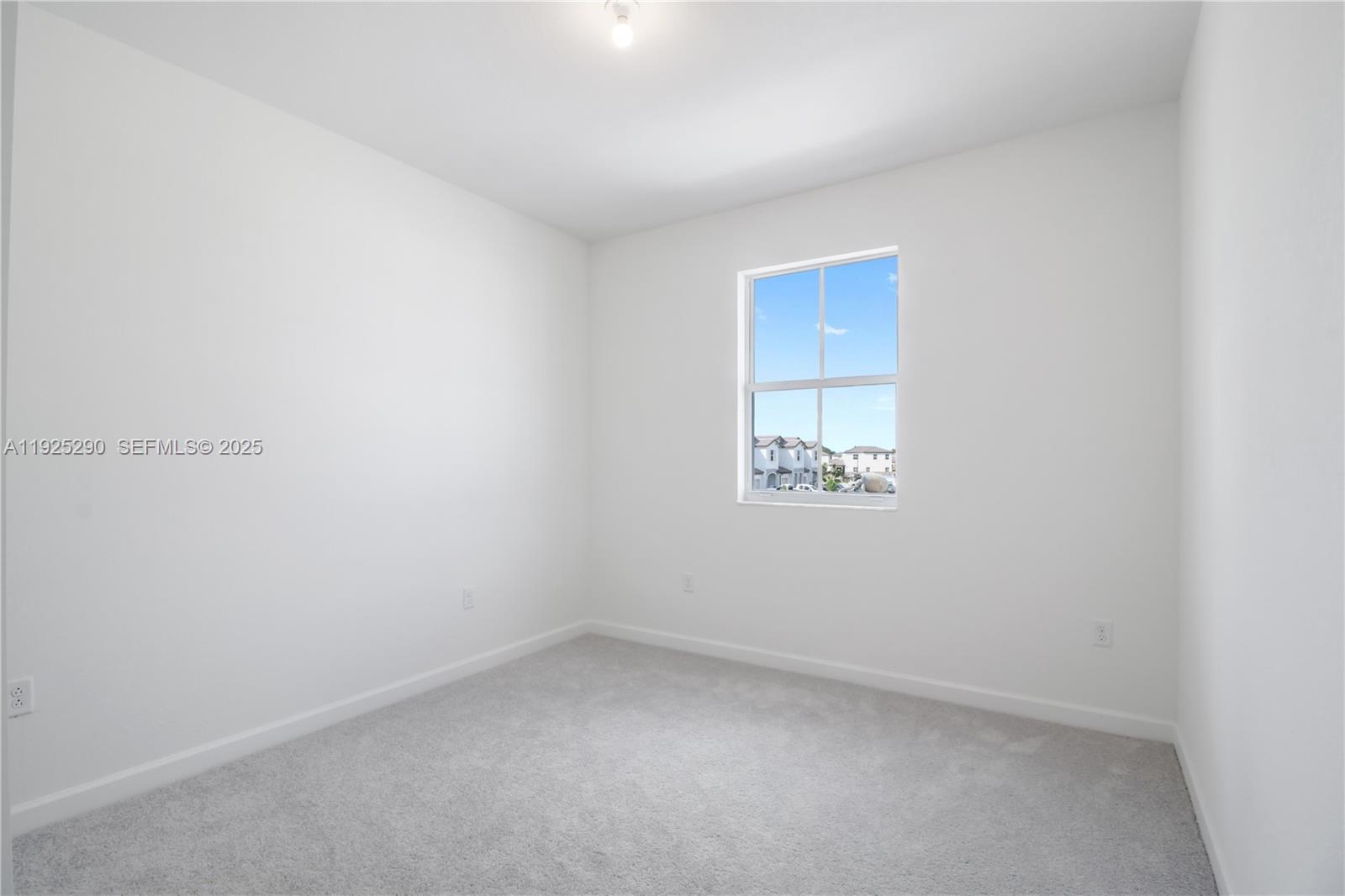 2747 Southeast 25th Avenue Homestead, FL 33035 - Photo 33 of 43