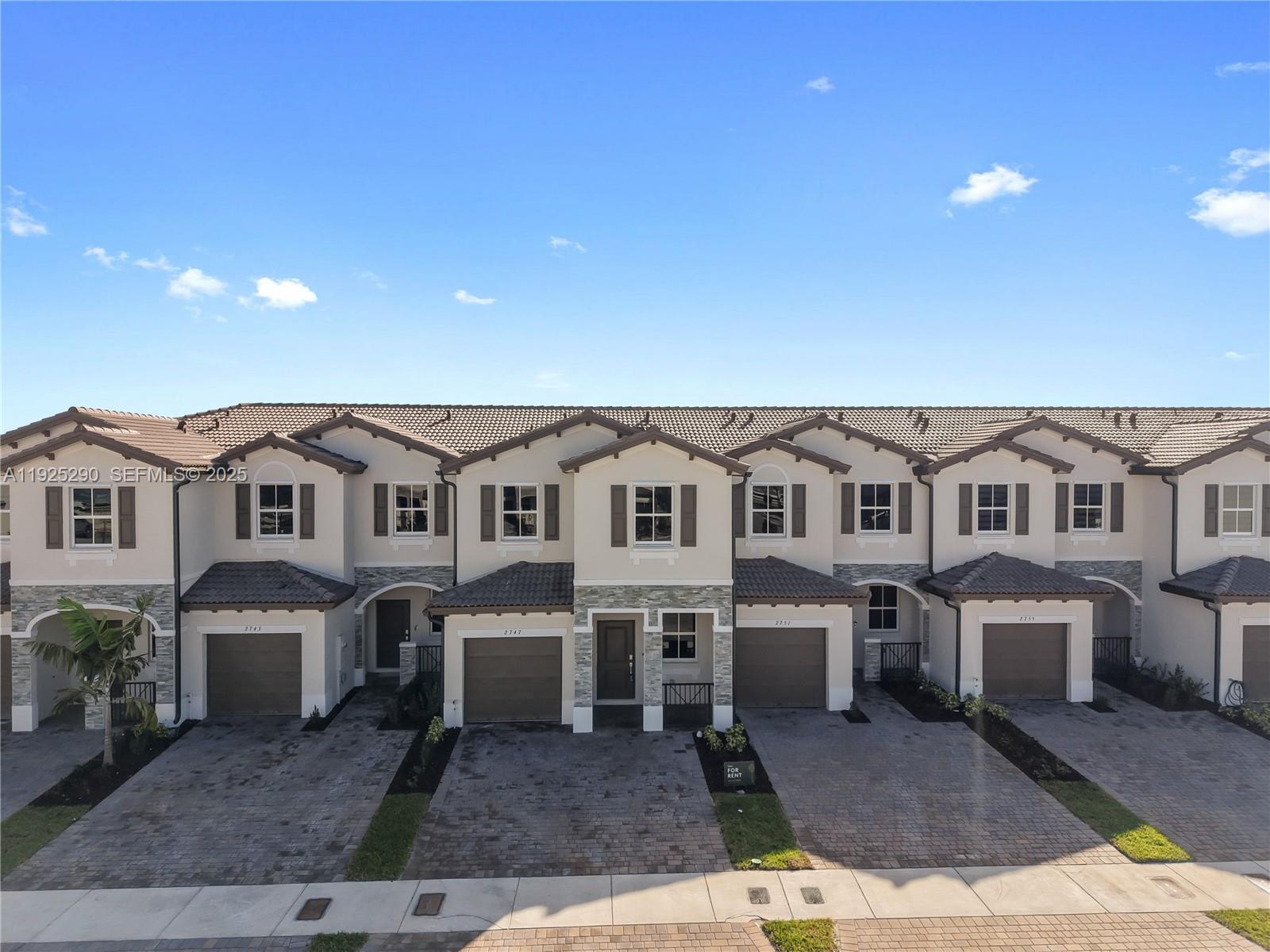 2747 Southeast 25th Avenue Homestead, FL 33035 - Photo 35 of 43