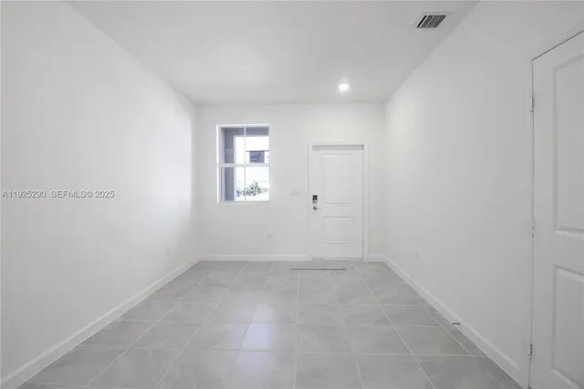 $3,200 | 2747 Southeast 25th Avenue, Homestead, FL 33035