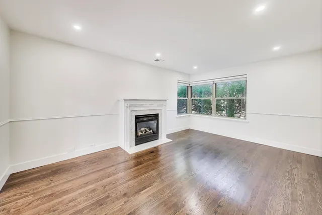 $289,900 | 4947 North Wolcott Avenue, Unit 1B, Chicago, IL 60640