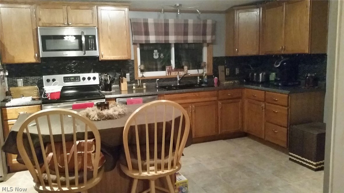 1902 Middle Road Pierpont, OH 44082 - Photo 6 of 19 Gallery Image 6