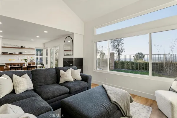 $1,100,000 | 6201 East Onyx Lane, Anaheim Hills, CA 92807