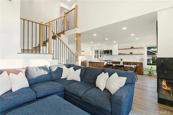 $950,000 | 6201 East Onyx Lane, Anaheim Hills, CA 92807