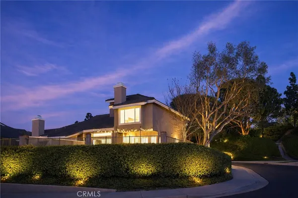 $950,000 | 6201 East Onyx Lane, Anaheim Hills, CA 92807