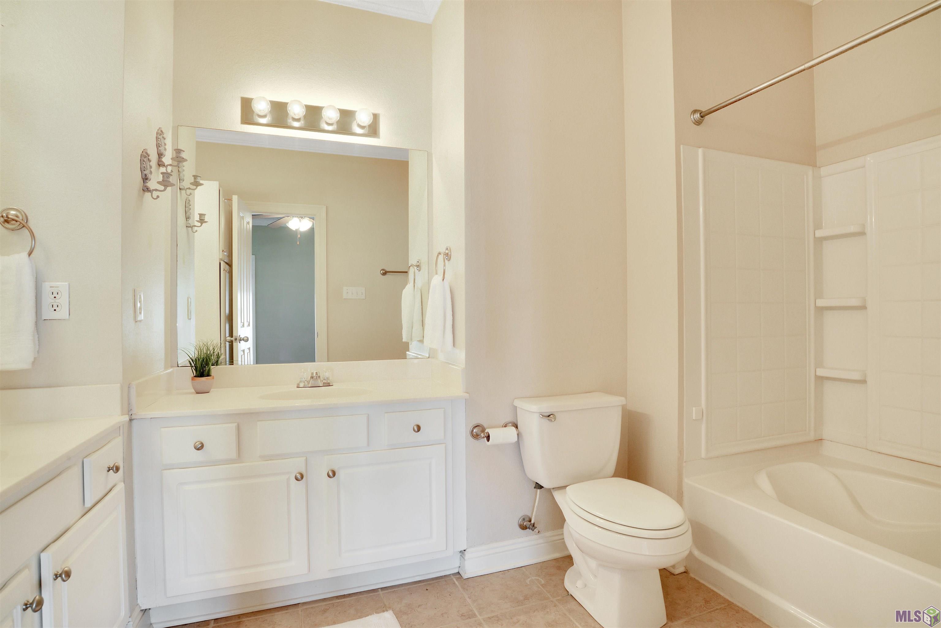 2115 Belle Pointe Alley Baton Rouge, LA 70820 - Photo 10 of 15 Gallery Image 10