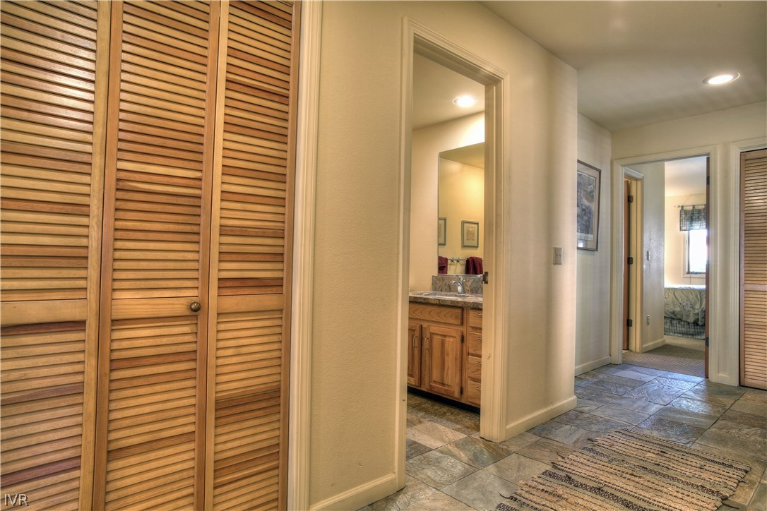 931 Incline Way, Unit 232 Incline Village, NV 89451 - Photo 11 of 13 Gallery Image 11