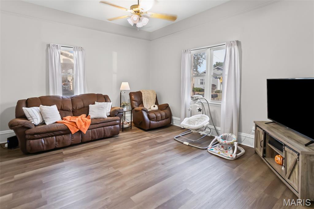 120 East Center Street Brighton, IL 62012 - Photo 10 of 48