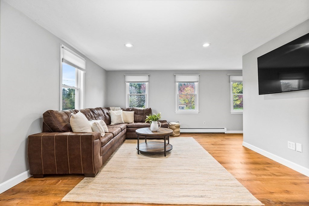 27 Alpine Run Road Kingston, MA 02364 - Photo 8 of 38 Gallery Image 8