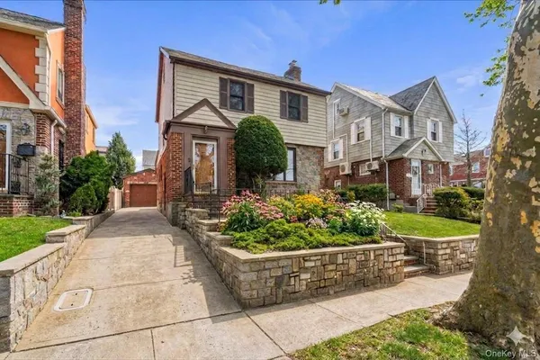 $1,200,000 | 14-27 145th Place | Whitestone