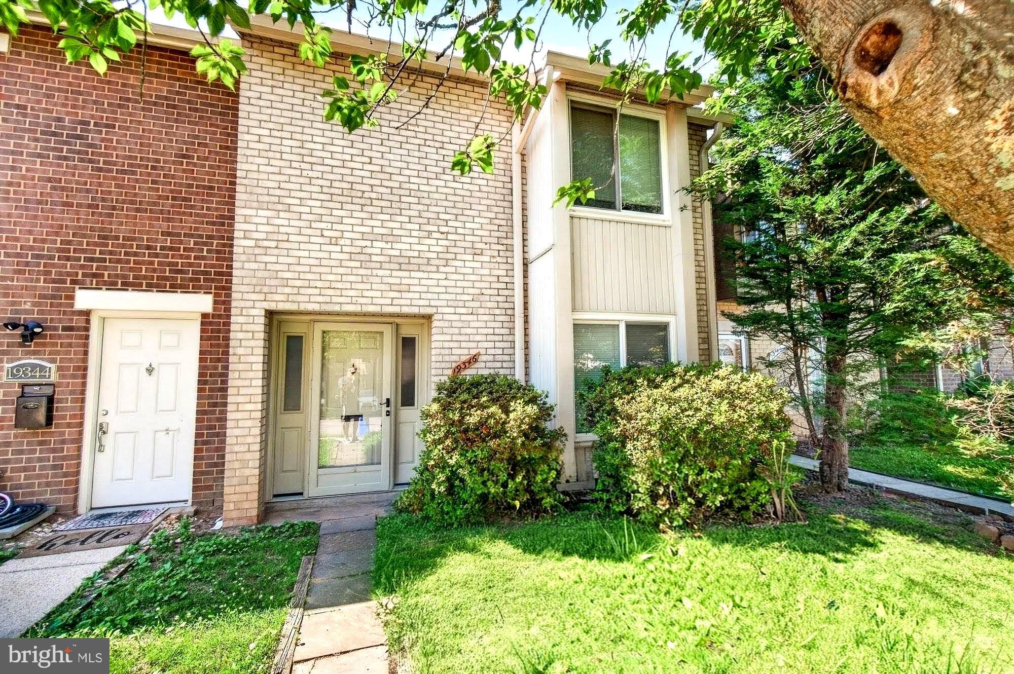 19346 Keymar Way Gaithersburg, MD 20886 - Photo 1 of 41 Look for the big shade tree! Covered entrance!
