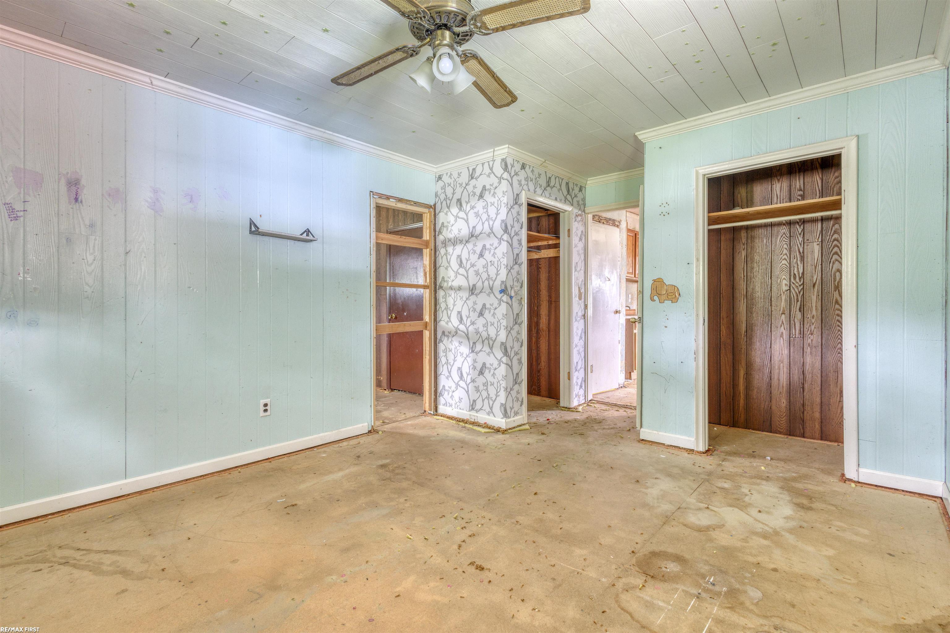 14846 Stephens Road Eastpointe, MI 48021 - Photo 19 of 33 50216047-9ad88f0a-695b-4d63-8274-16c2b3369d02.JPG