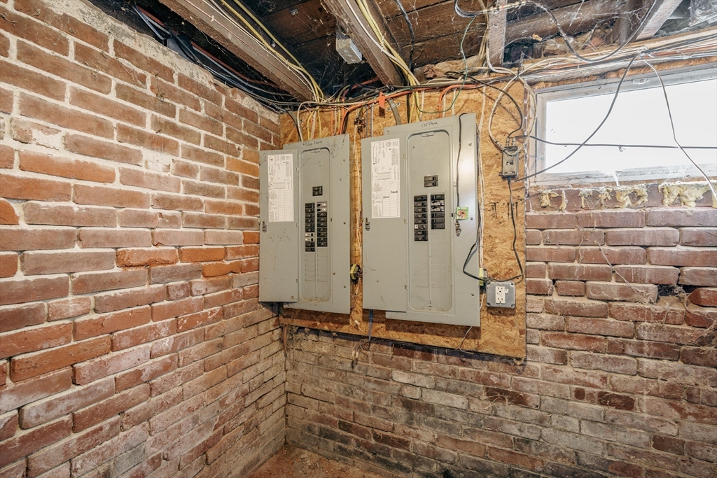 452 Franklin Street Springfield, MA 01104 - Photo 12 of 17 Gallery Image 12