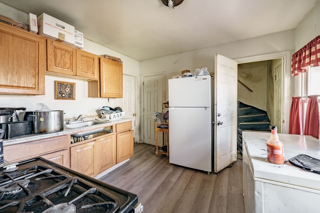 452 Franklin Street Springfield, MA 01104 - Photo 9 of 17 Gallery Image 9