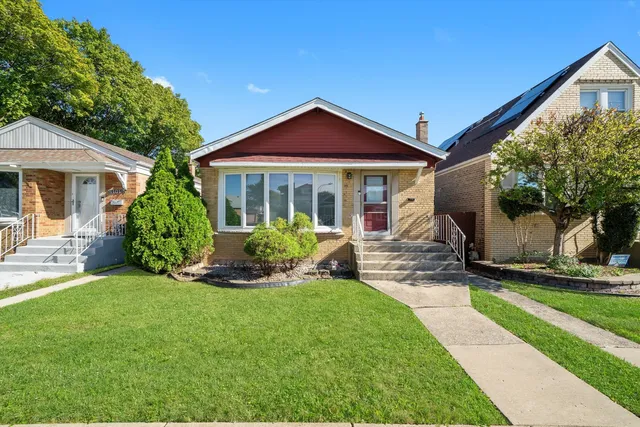 $300,000 | 6105 South Moody Avenue, Chicago, IL 60638