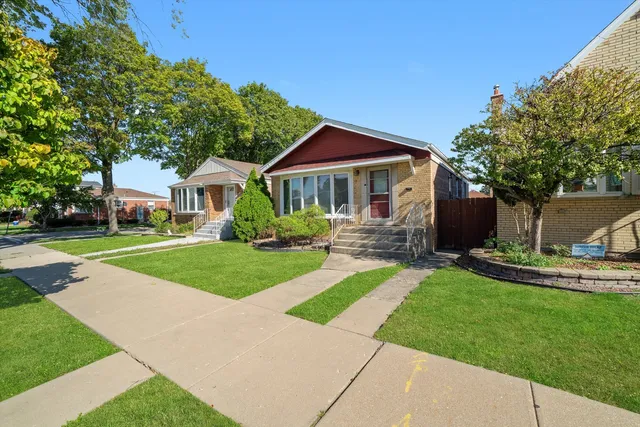 $300,000 | 6105 South Moody Avenue, Chicago, IL 60638