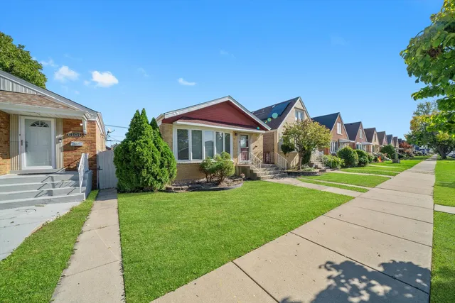 $300,000 | 6105 South Moody Avenue, Chicago, IL 60638