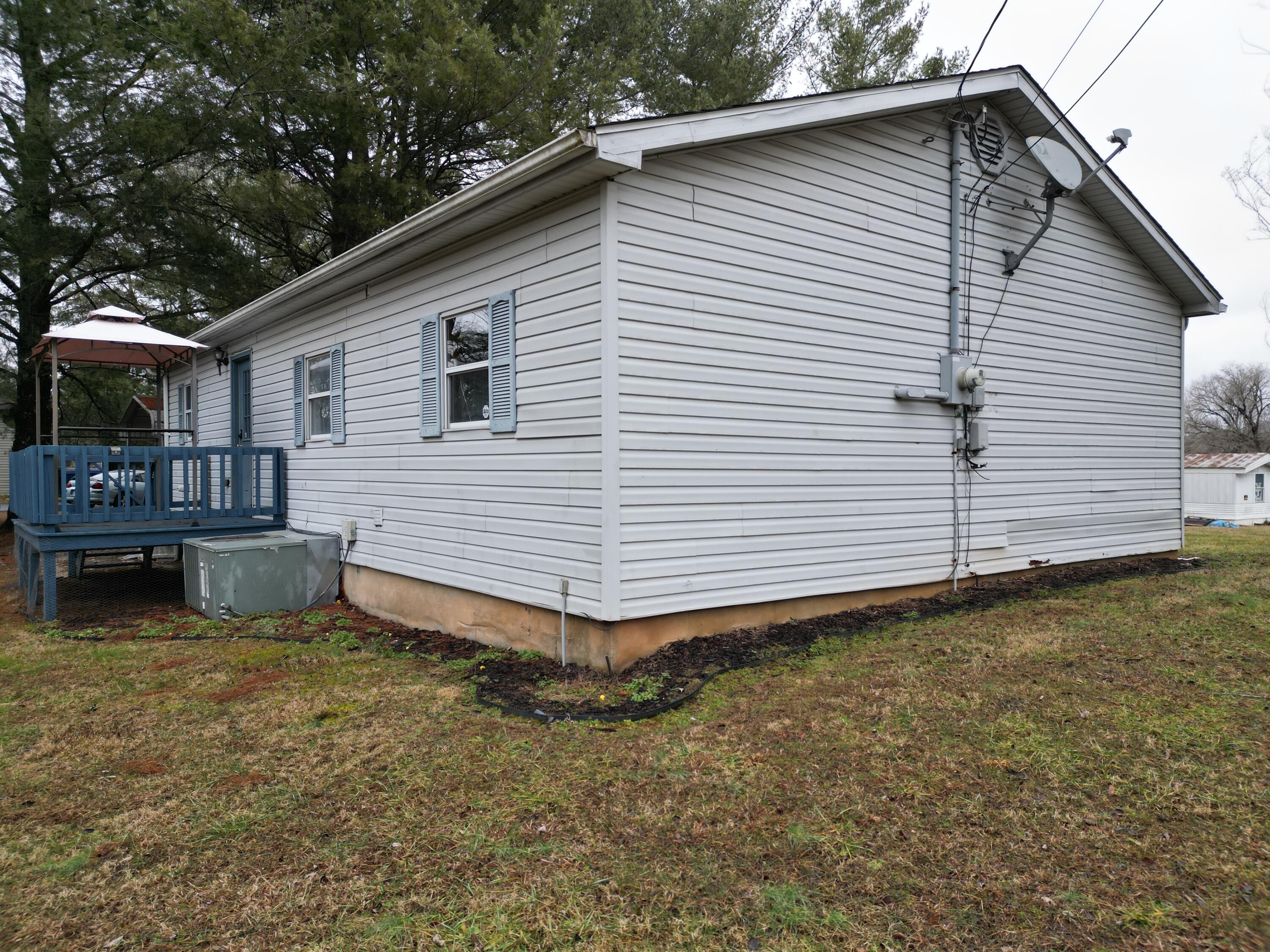 1694 Antioch Church Road Burnside, KY 42519 - Photo 6 of 21 Side of Home