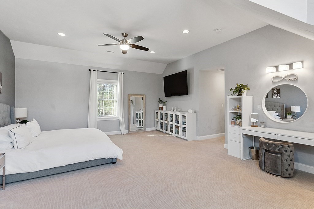 8 Whitetail Run Auburn, MA 01501 - Photo 23 of 42