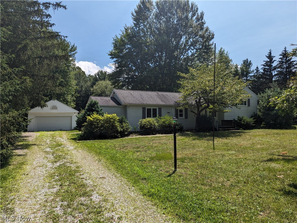 8127 Cedar Road Chesterland, OH 44026 - Photo 26 of 36 Tri-level with det garage and good set back