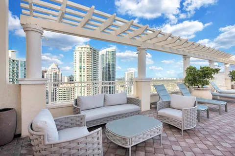 $775,000 | 511 Southeast 5th Avenue, Unit 1217, Fort Lauderdale, FL 33301