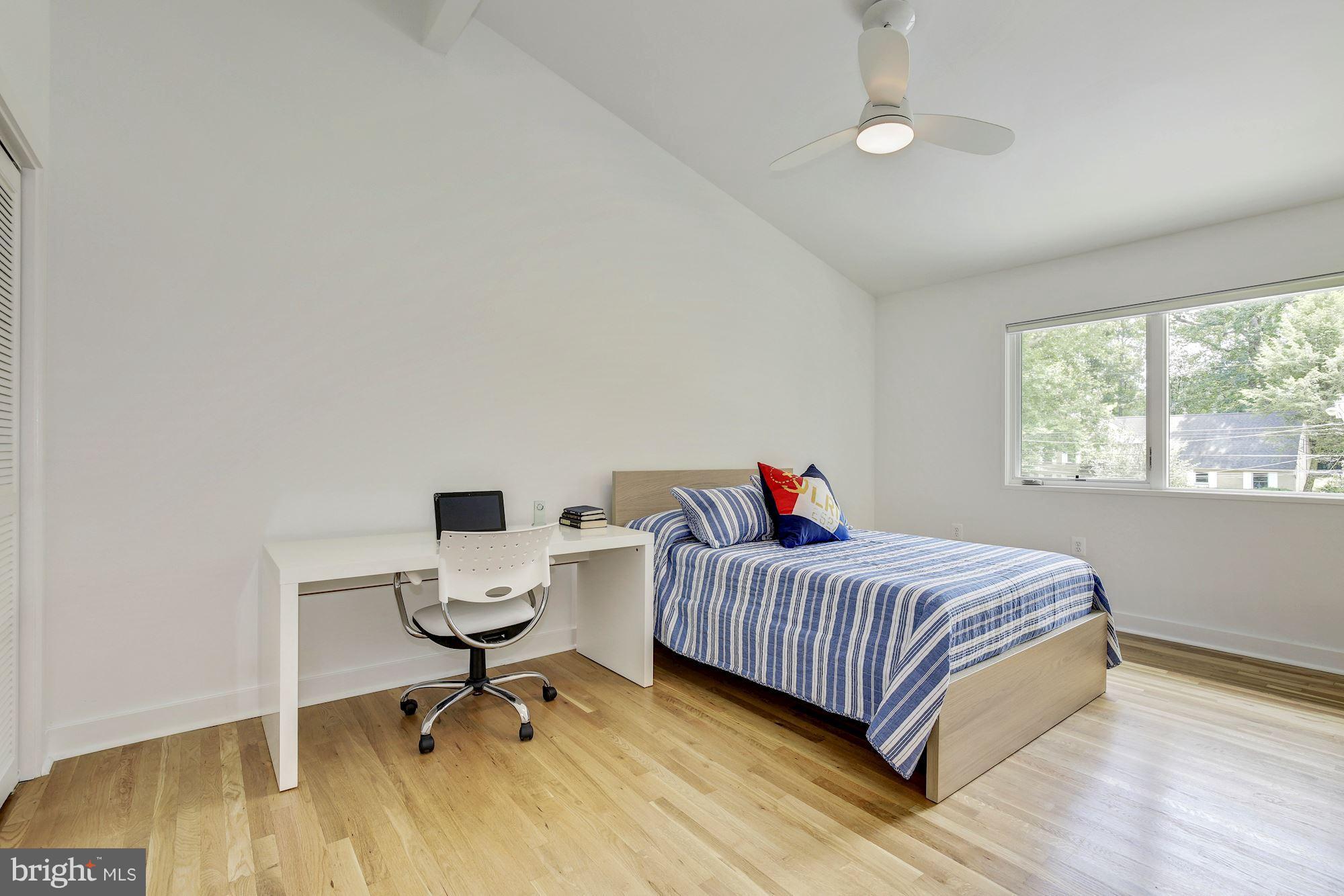6916 Heatherhill Road Bethesda, MD 20817 - Photo 22 of 30 Bedroom