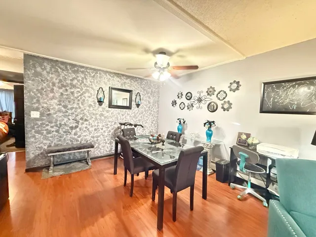 $180,000 | 157 North Gregory Street, Unit 2, Aurora, IL 60504