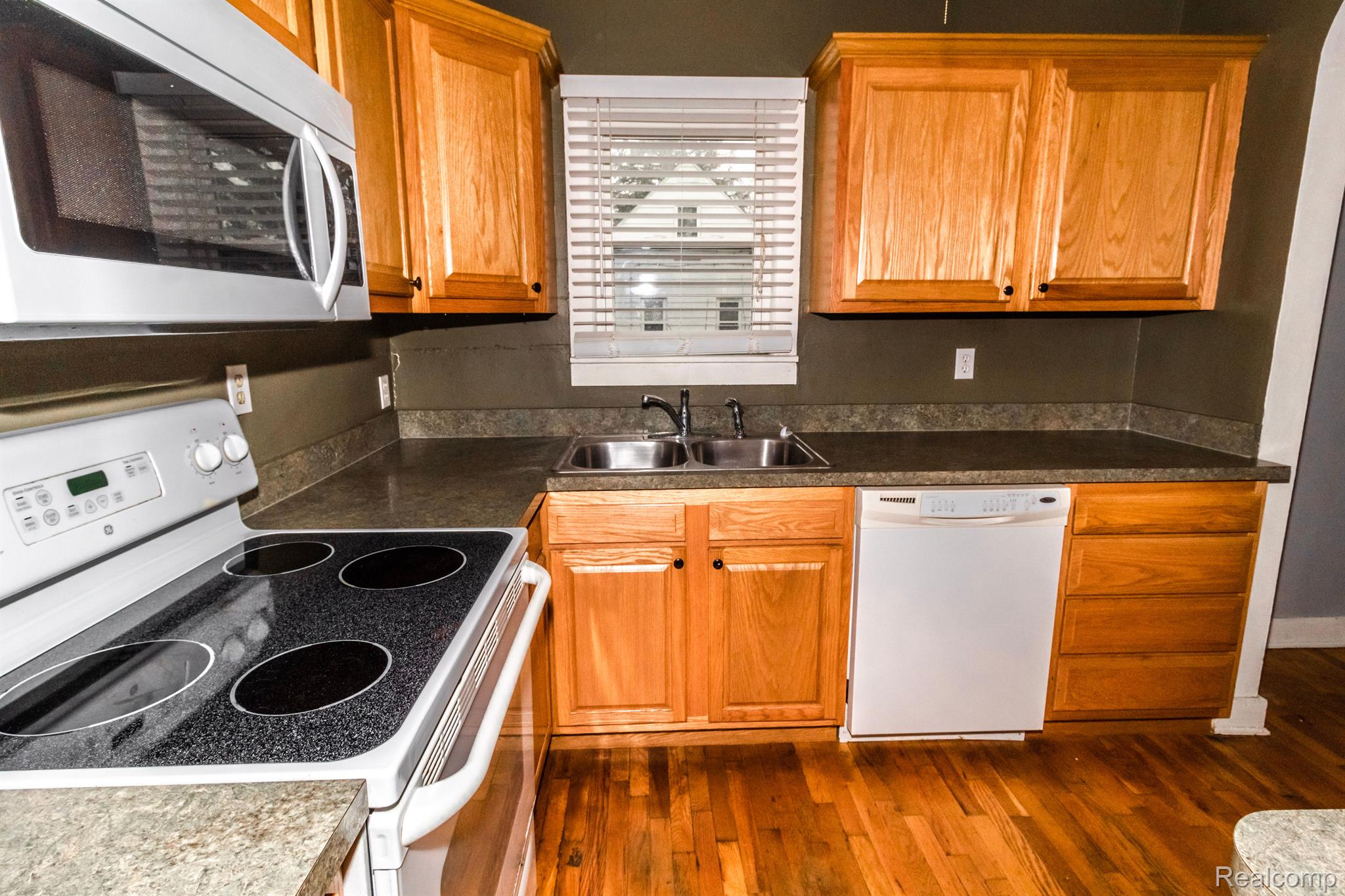 8438 East Richfield Road Davison, MI 48423 - Photo 10 of 25 Gallery Image 10