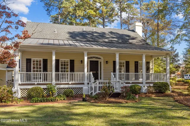 $435,000 | 400 Hillcrest Drive, Morehead City, NC 28557