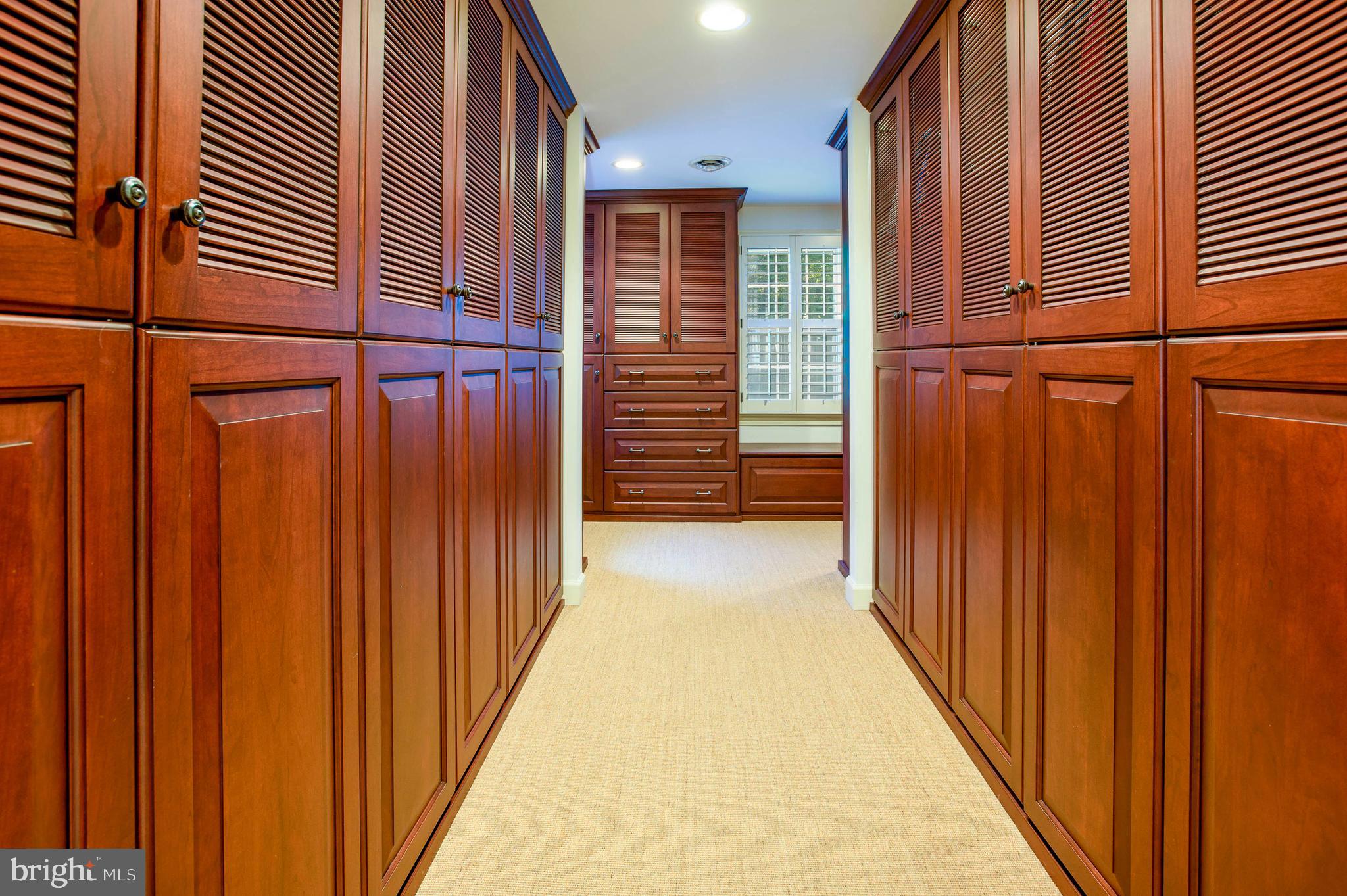 7950 Bloomfield Road Easton, MD 21601 - Photo 41 of 57 Large custom walk-in closet