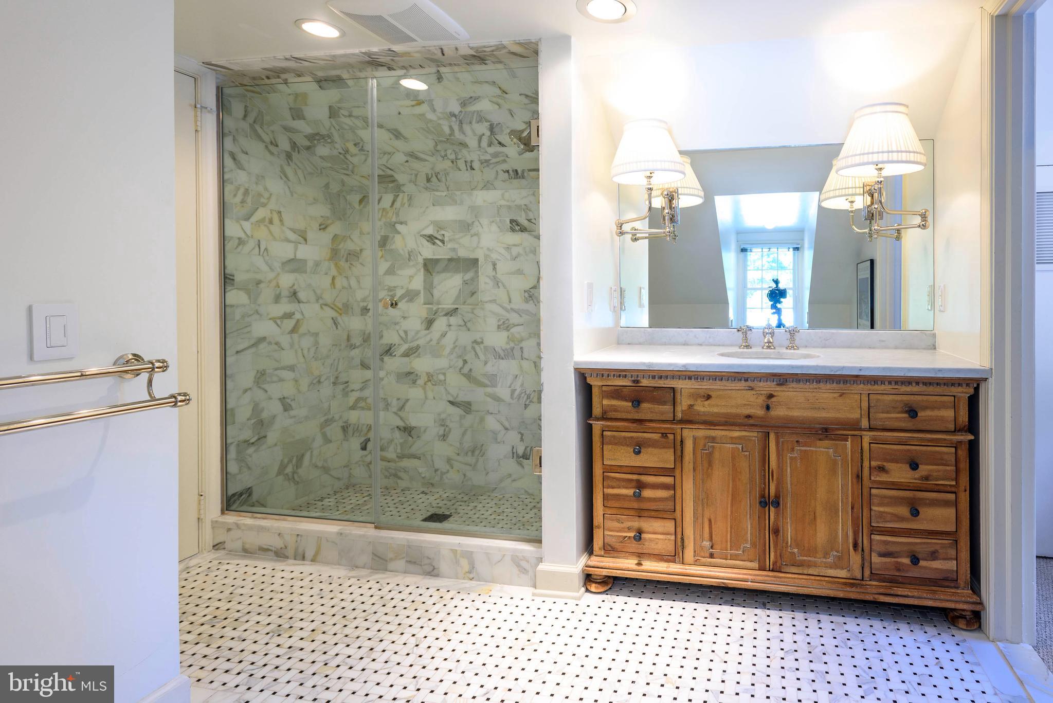 7950 Bloomfield Road Easton, MD 21601 - Photo 45 of 57 3rd floor bath